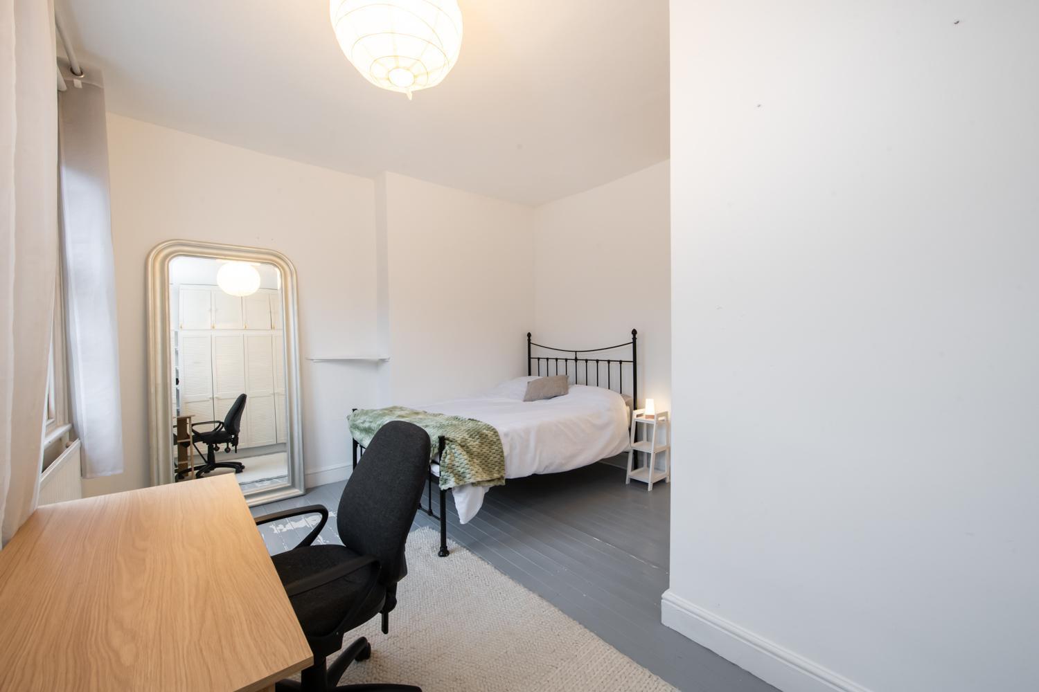 2-bed In The Heart Of Camden Апартаменты *