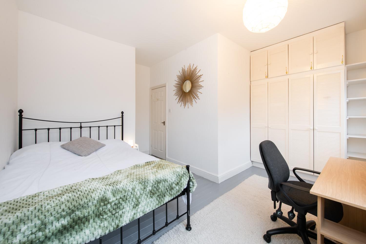 2-bed In The Heart Of Camden Апартаменты